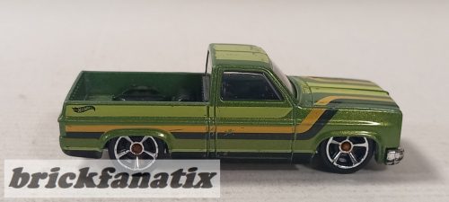 Hot Wheels 1983 Chevy Silverado