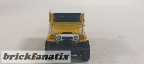 Hot Wheels Premium Toyota land Cruiser FJ43
