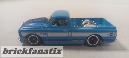 HOT WHEELS 1967 Chevy C10 ( 2021 )