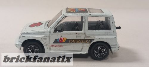 Burago Suzuki Vitara 1:43