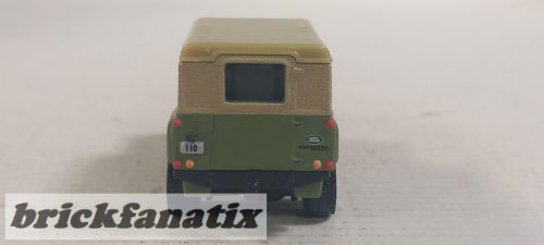 Hot Wheels Premium Land Rover Defender 110 Hard Top