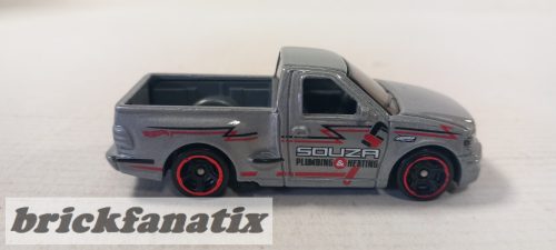HOT WHEELS Ford F-150 SVT Lightning