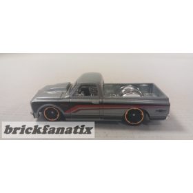 HOT WHEELS 1967 Chevy C10 ( 2018 WALMART EXCLUSIVE )