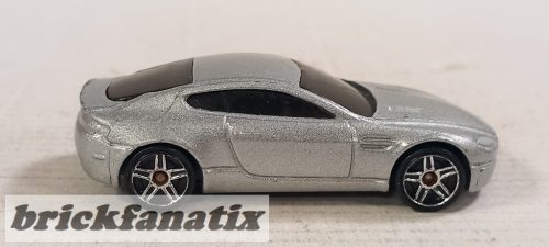 Hot Wheels Aston Martin V8 Vantage