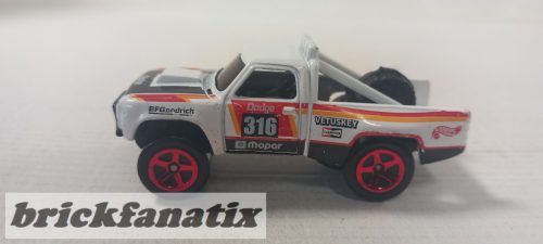 Hot Wheels 1987 Dodge D100 #316 - Mopar / BFGoodrich