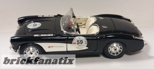 Burago Chevrolet Corvette 1957 1:18