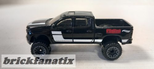 HOT WHEELS 2019 Chevrolet Silverado Trail Boss LT