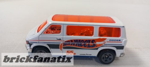 HOT WHEELS Dodge Van