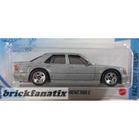Hot Wheels Mercedes Benz 500 E ( Long Card )