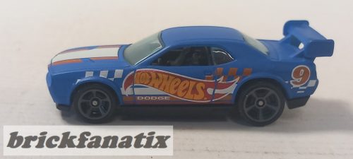HOT WHEELS Dodge Challenger Drift Car